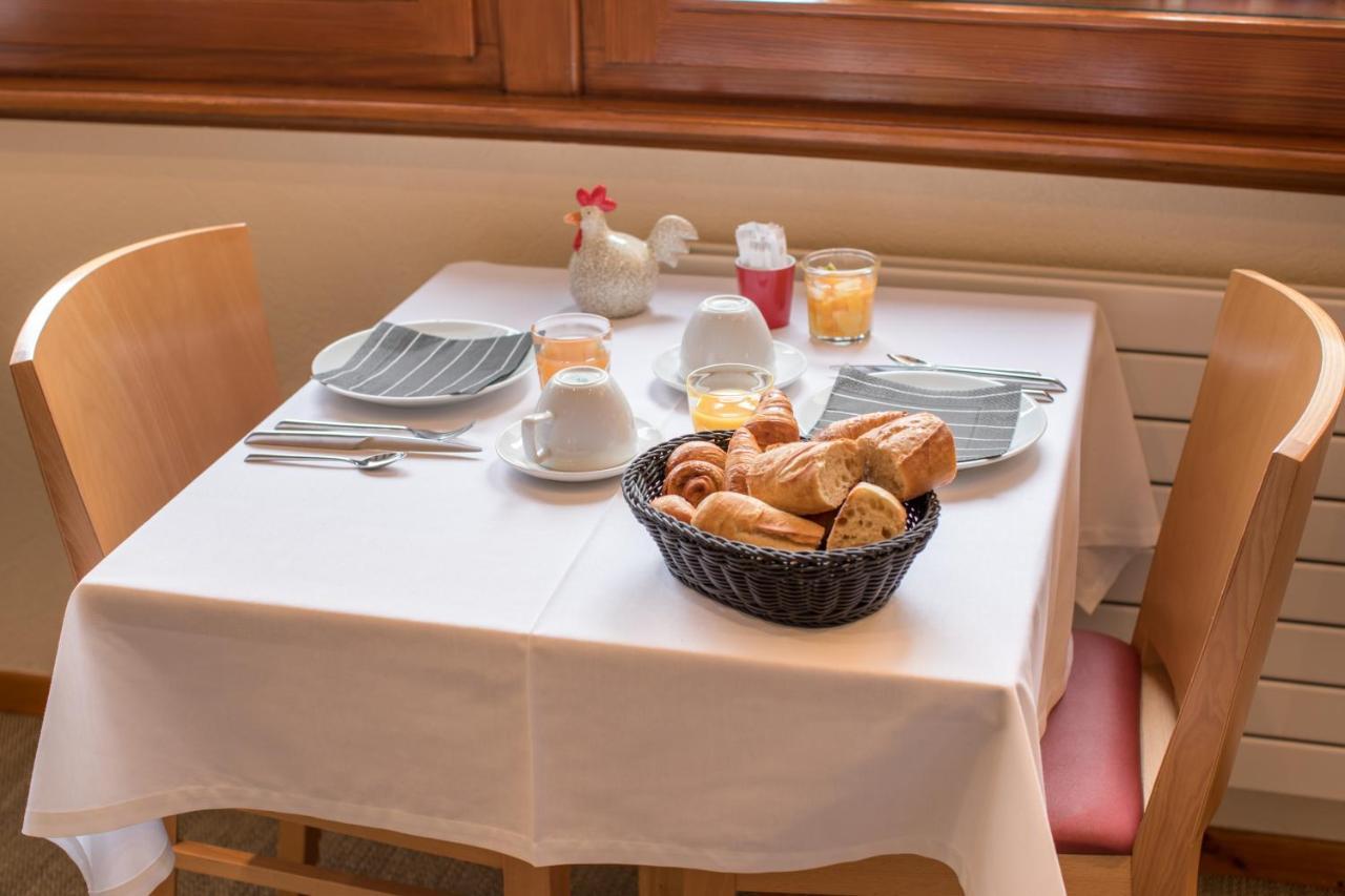 Au Soleil Hotell Wettolsheim Eksteriør bilde